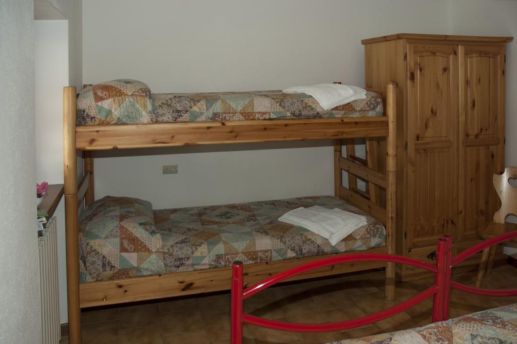 Casa Vacanze Ca' De Val Campodolcino Habitación foto