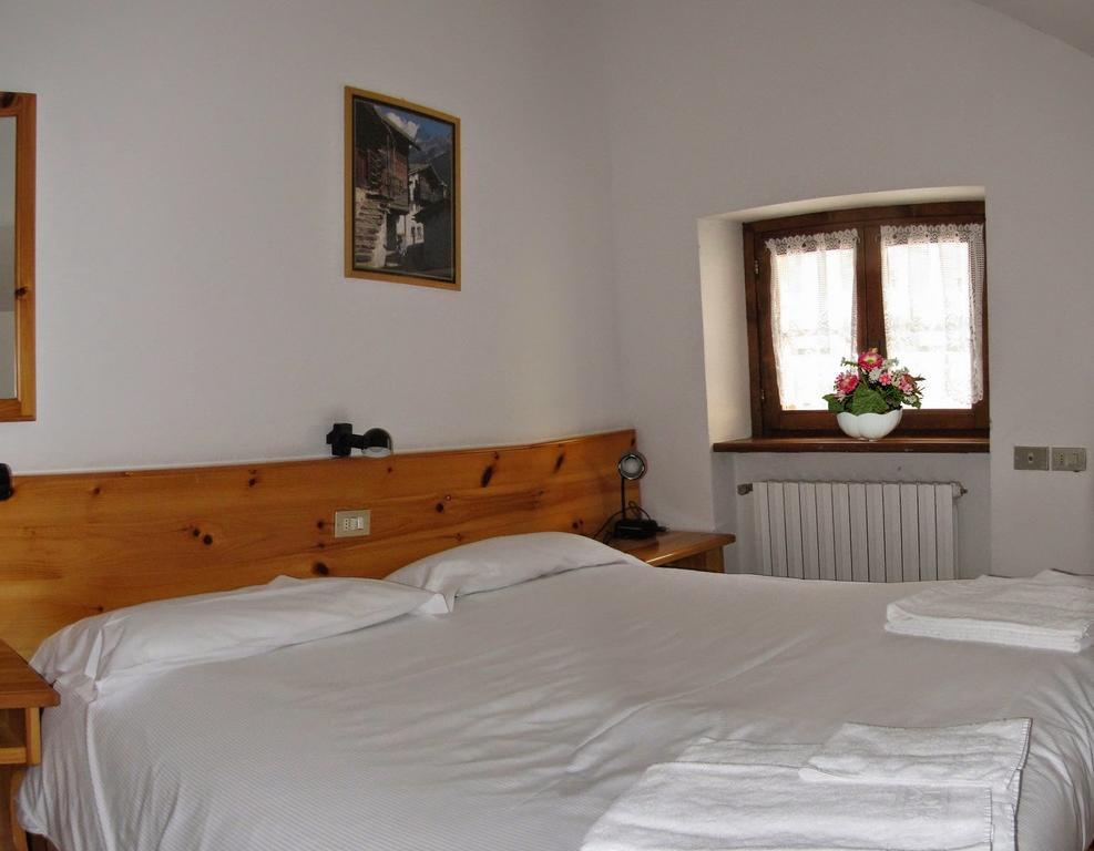 Casa Vacanze Ca' De Val Campodolcino Habitación foto